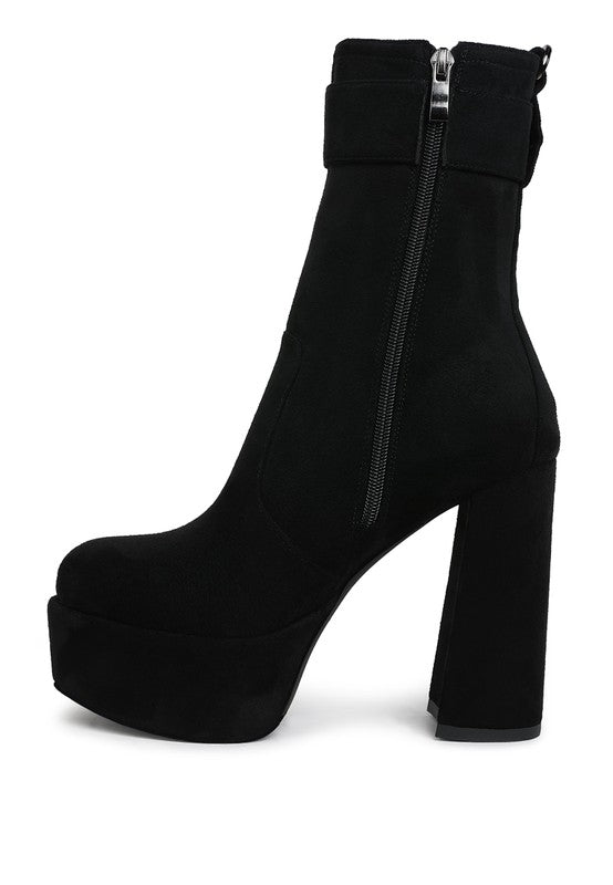 Wanderer Flared Block Calf Boots