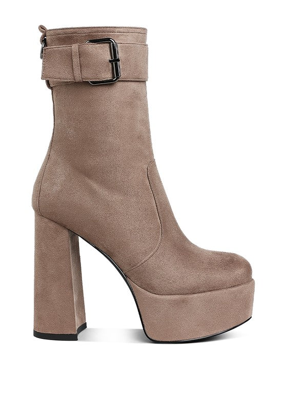 Wanderer Flared Block Calf Boots