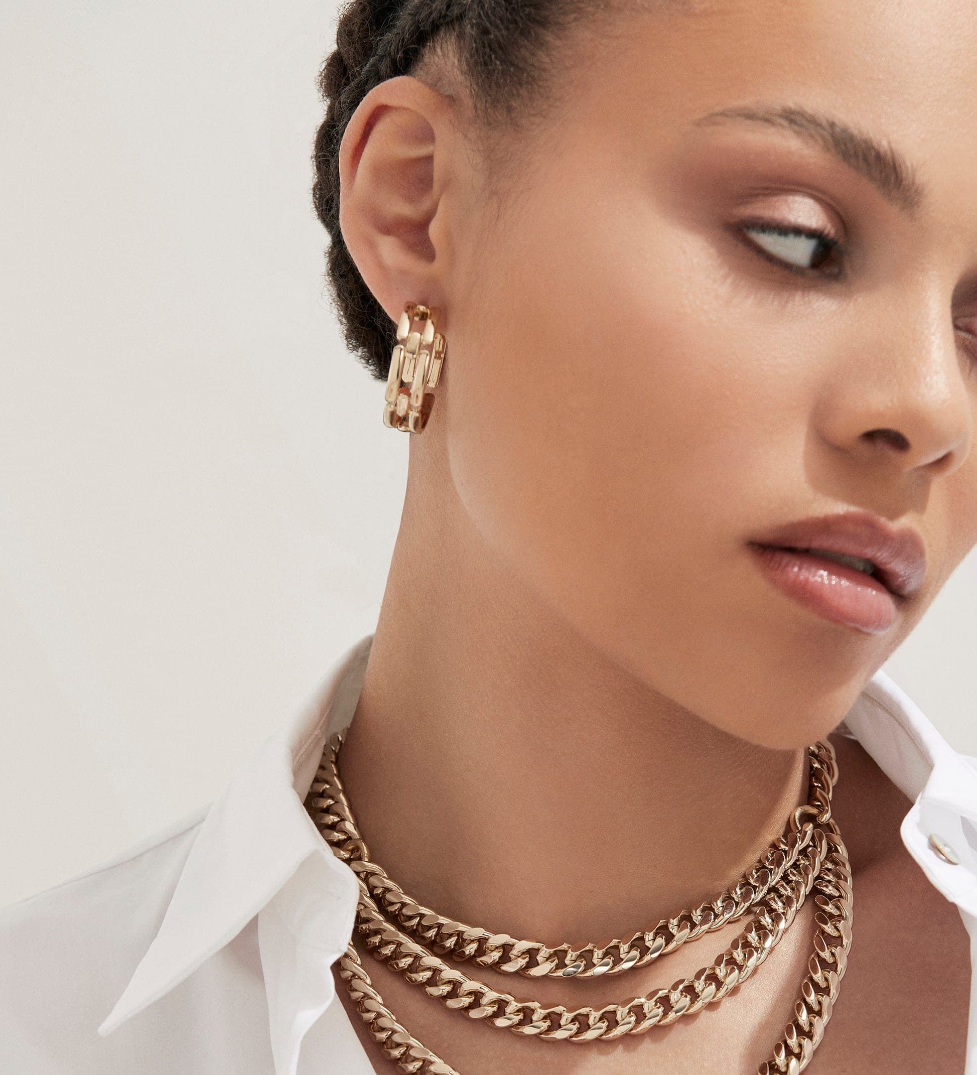 Fiona Hoops
